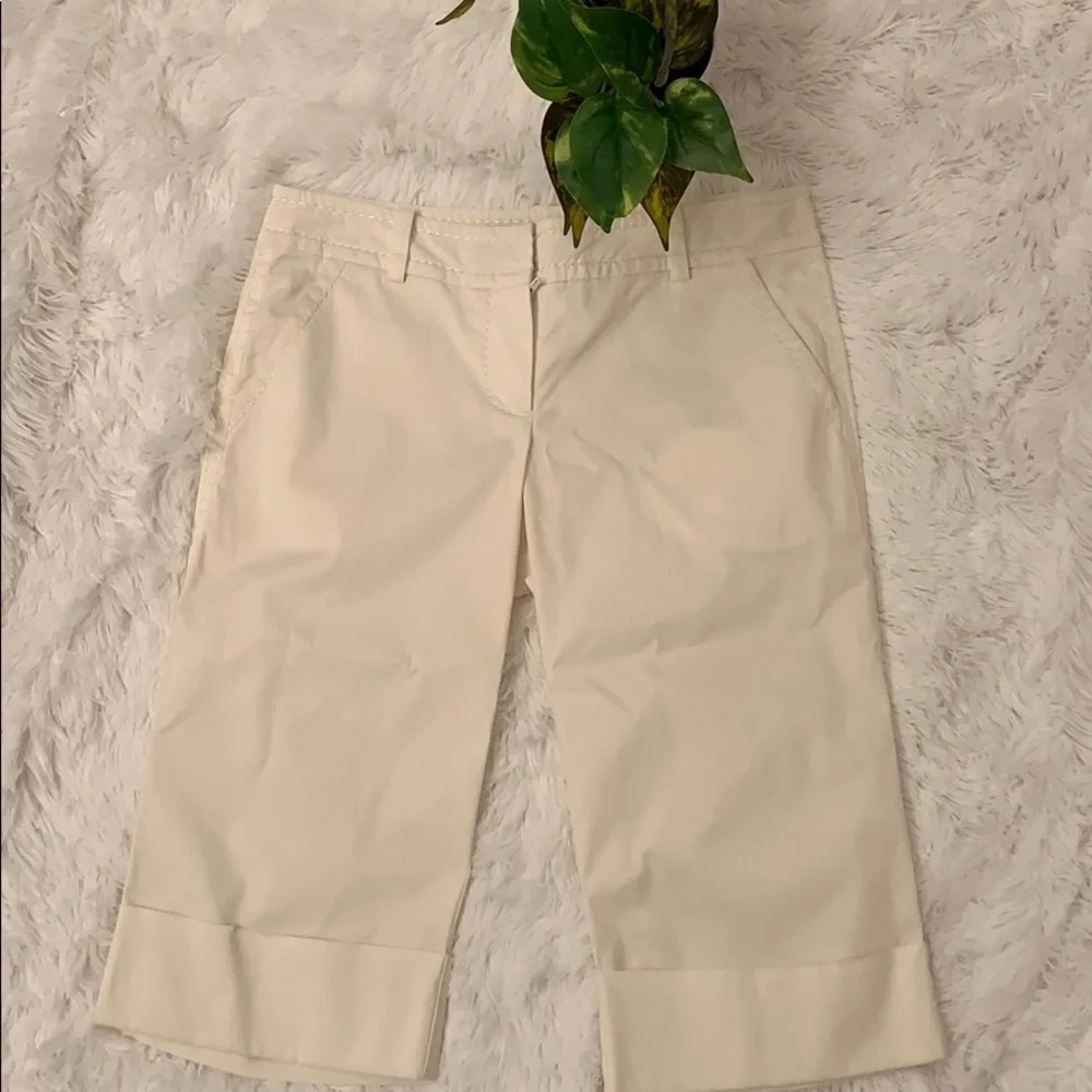 Trina Turk Cuffed Capris size 0